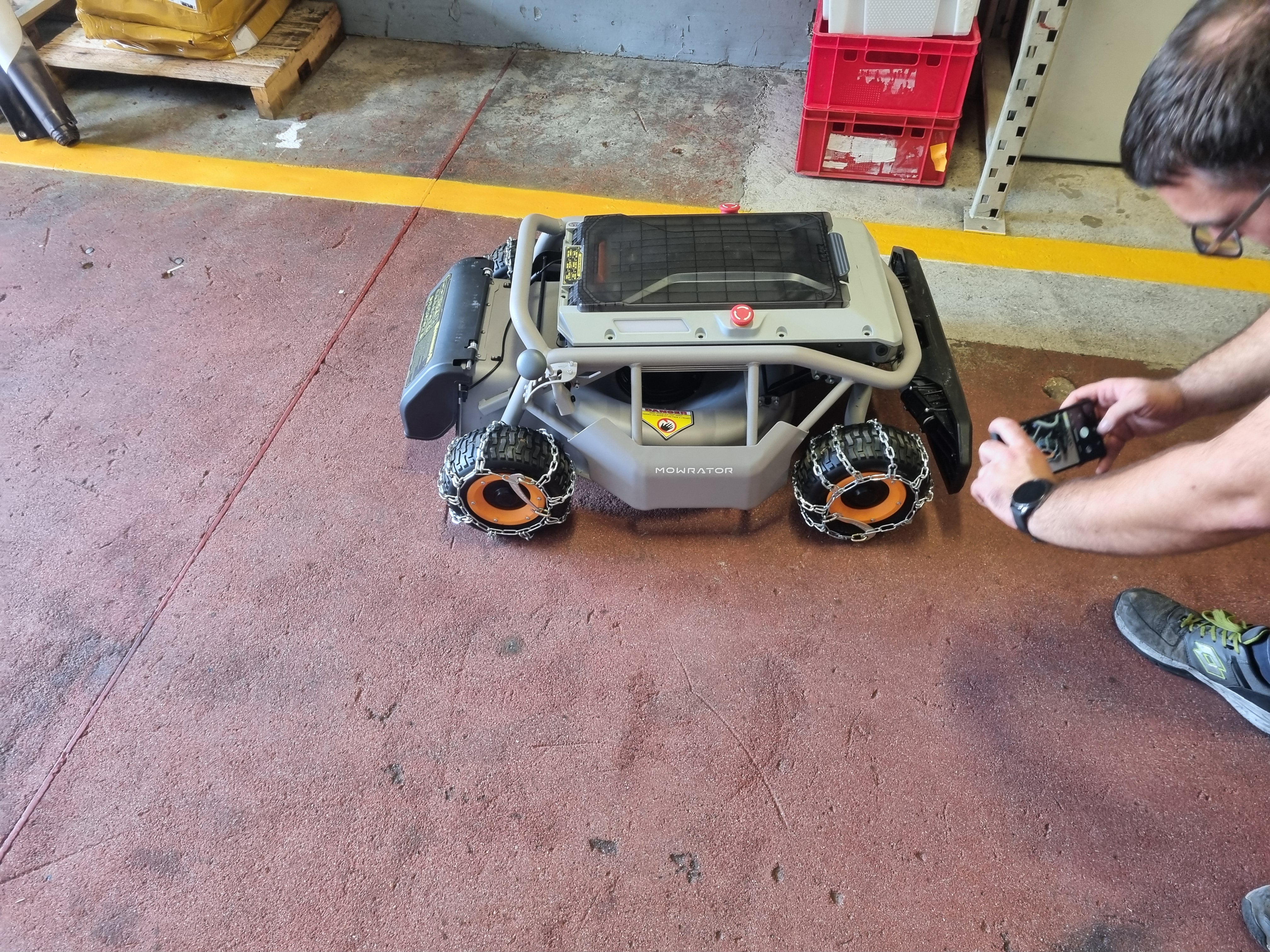 Mowrator S1 - 4WD 18Ah (mit Ketten)