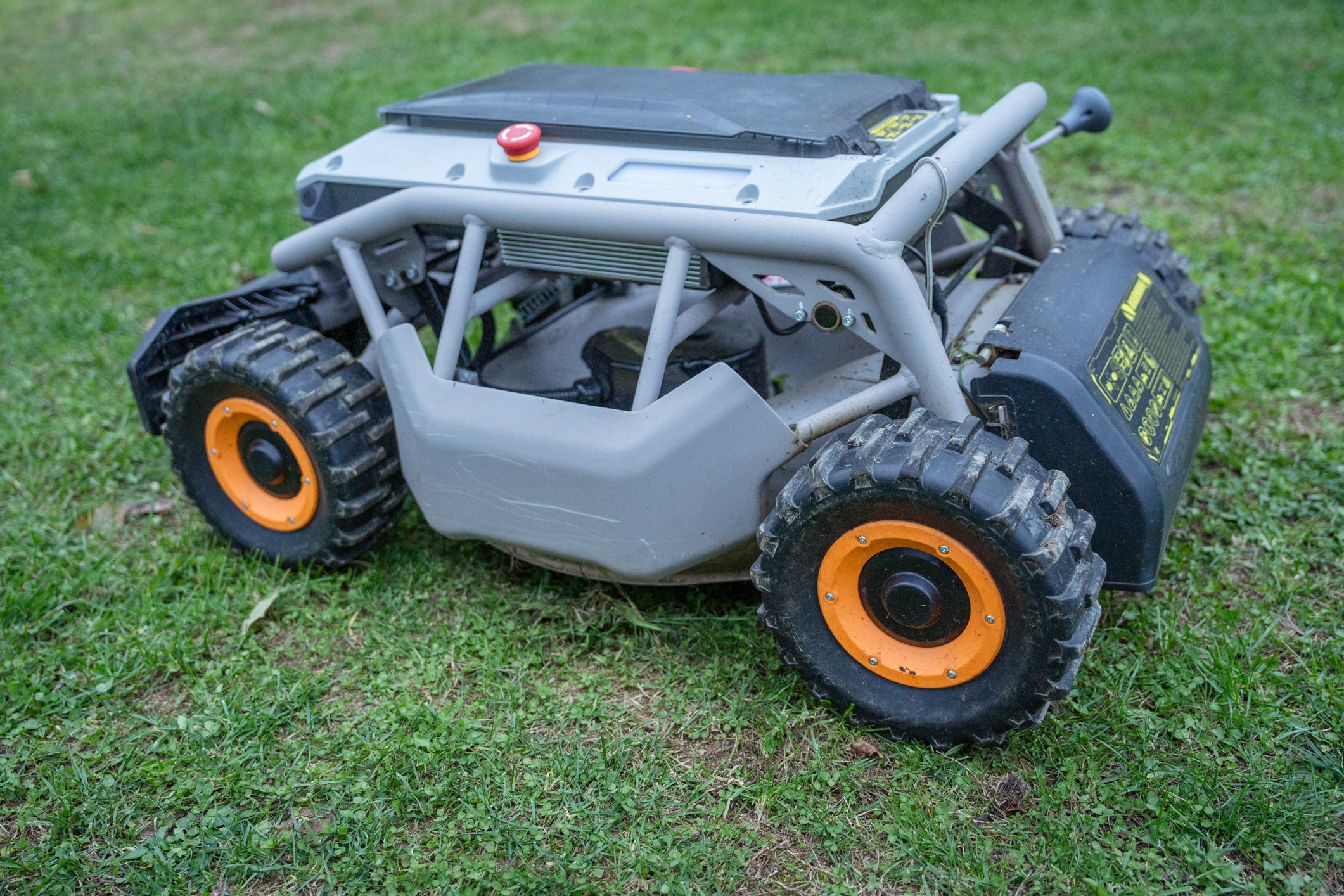 Mowrator S1 – 4WD 12Ah (Terrain-Räder)