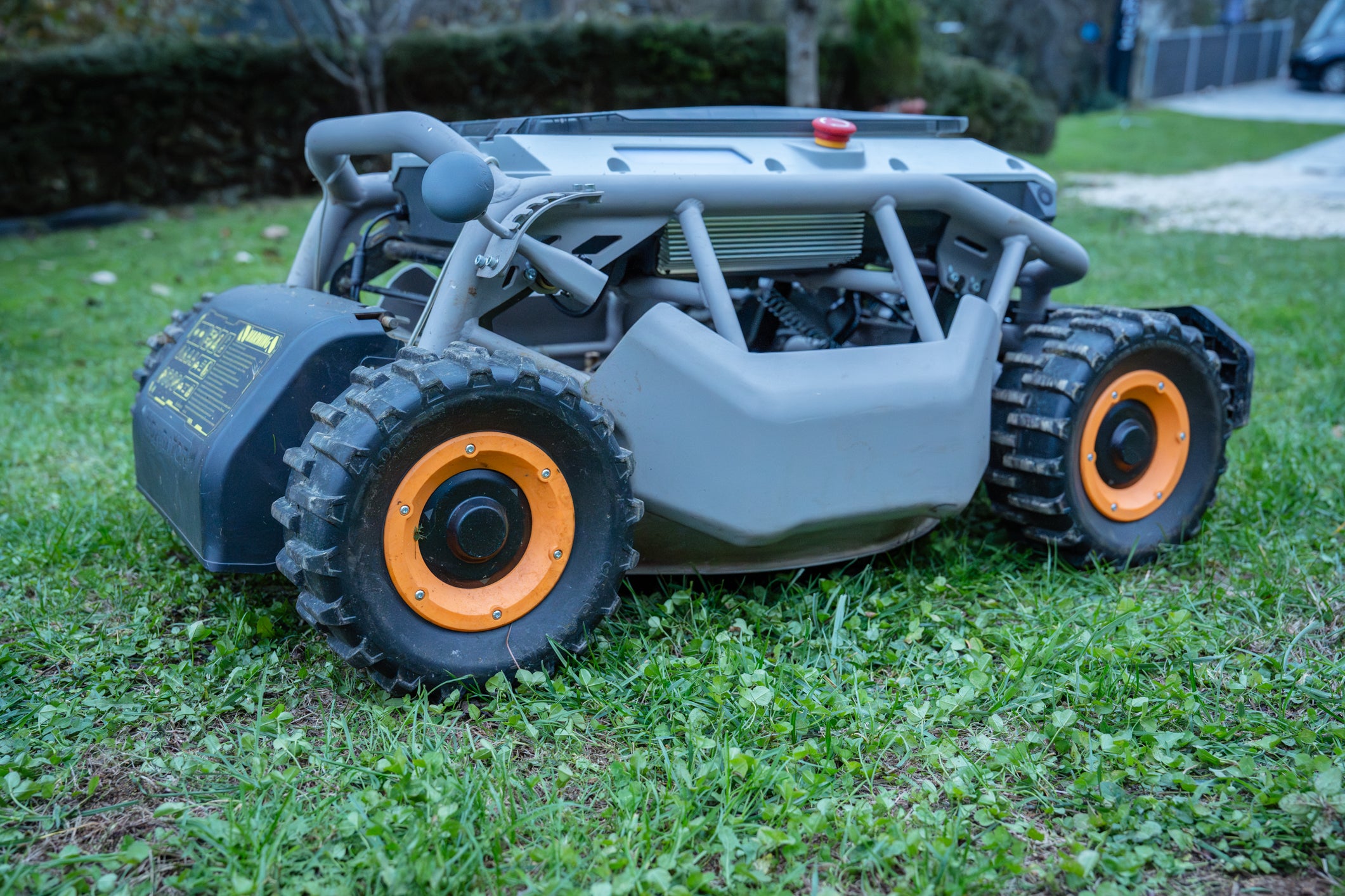 Mowrator S1 – 4WD 12Ah (Terrain-Räder)