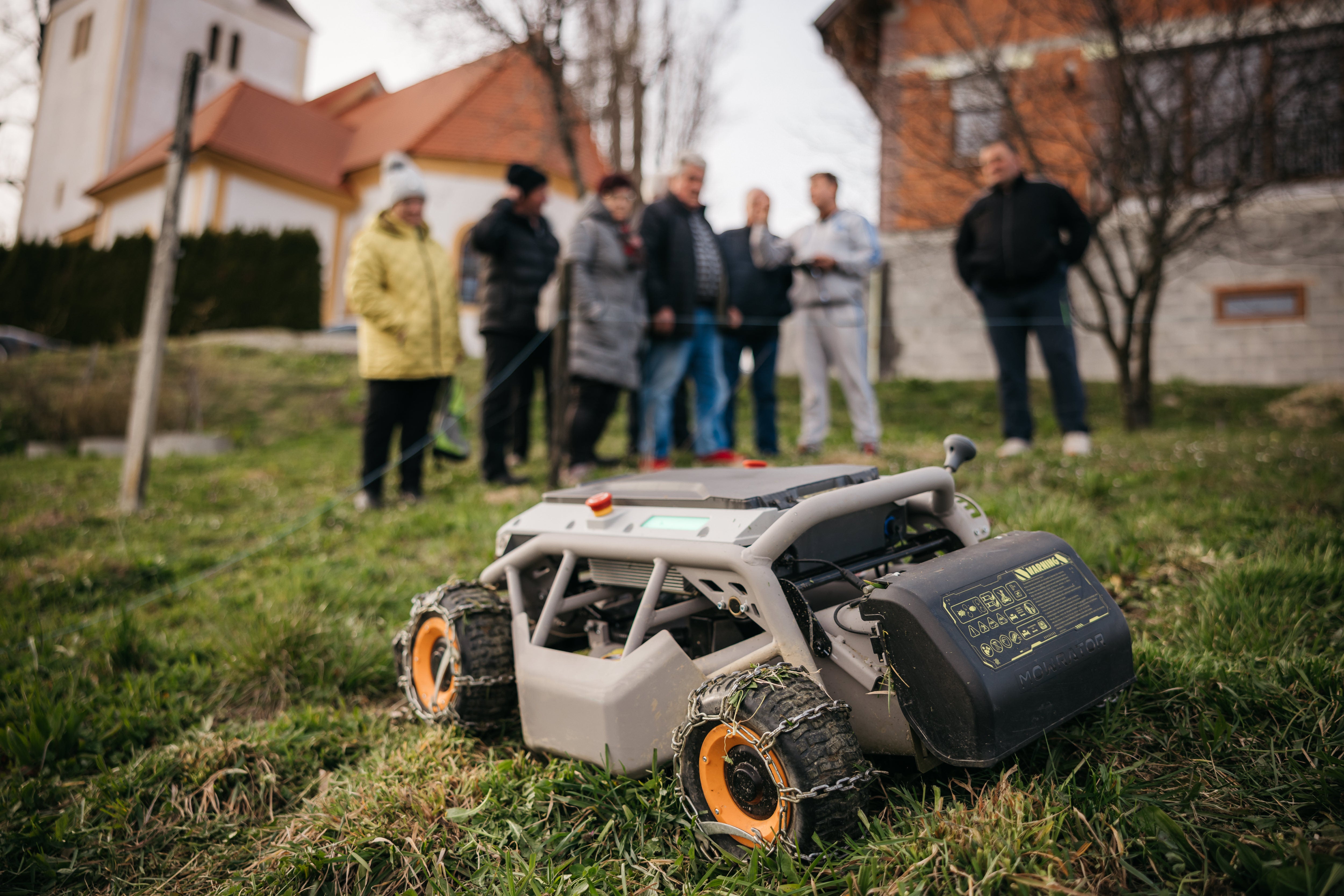 Mowrator S1 - 4WD 18Ah (mit Ketten)