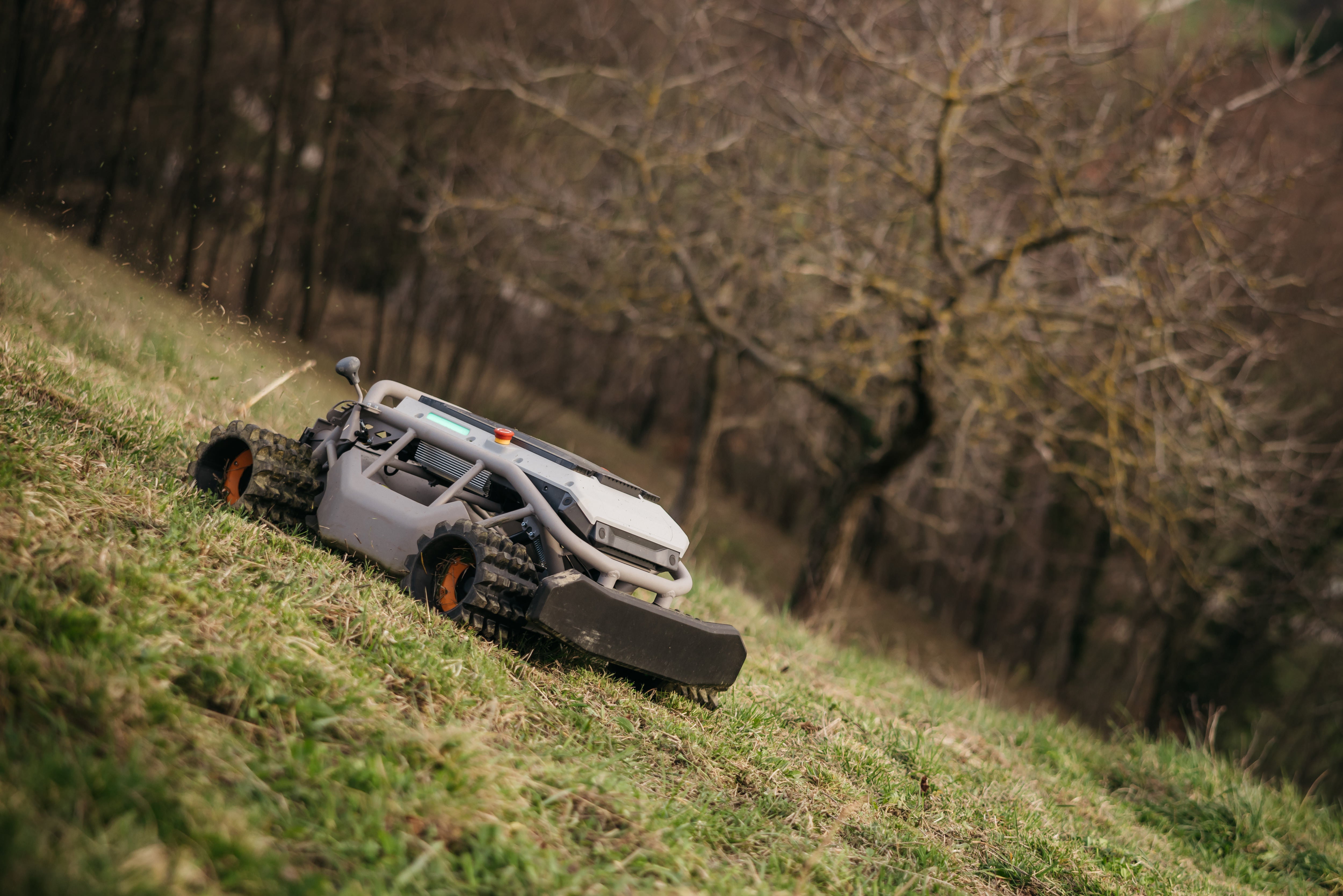 Mowrator S1 – 4WD 12Ah (mit Offroad-Rädern)