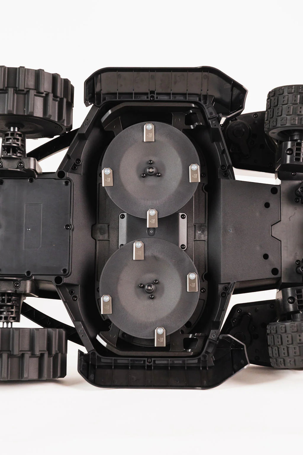 RoboUP Rhino Pro AWD (5.000m²)