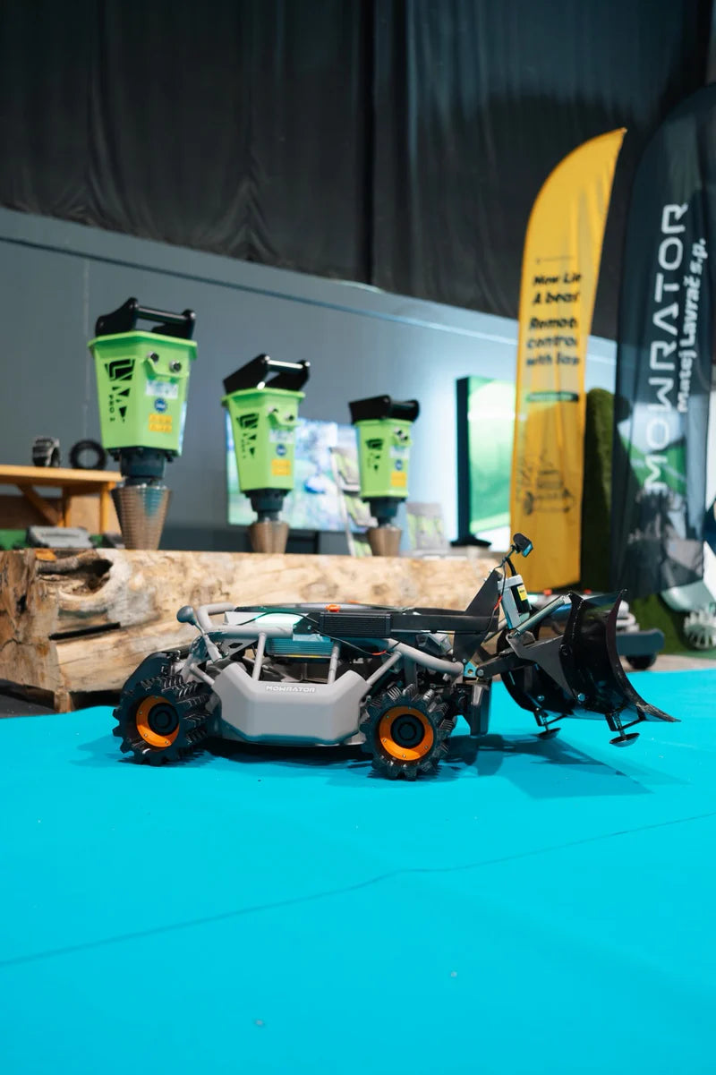Mowrator S1 – 4WD (mit Offroad-Rädern)