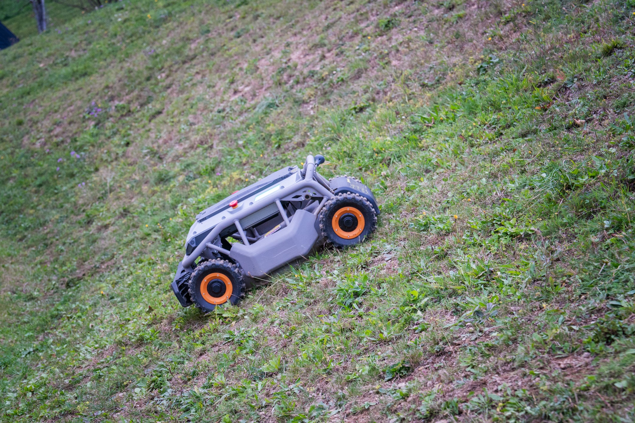 Mowrator S1 – 4WD 12Ah (Terrain-Räder)
