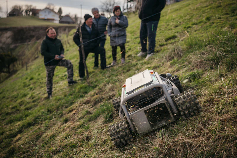 Mowrator S1 – 4WD (mit Offroad-Rädern)