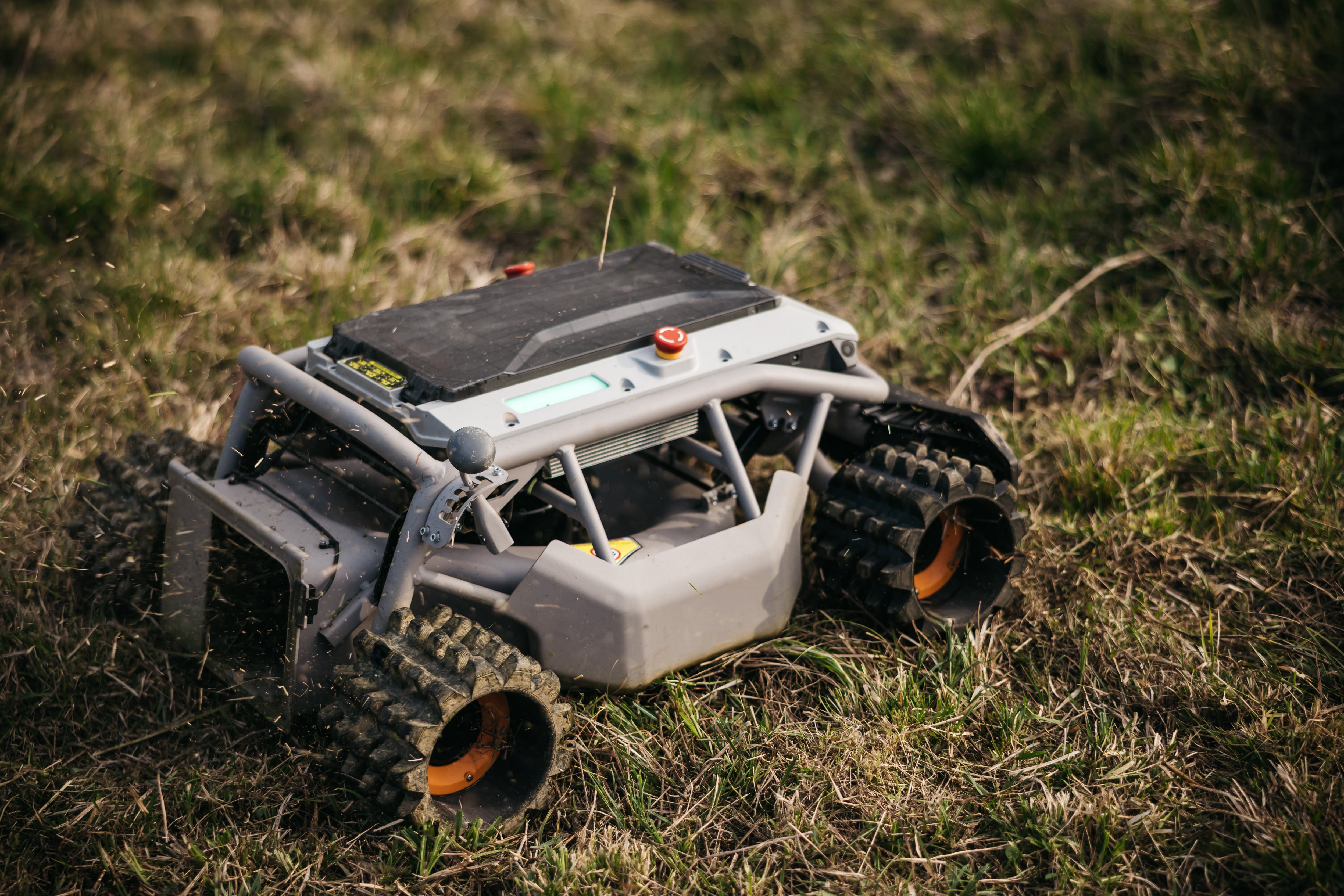 Mowrator S1 – 4WD 18Ah (mit Offroad-Rädern)