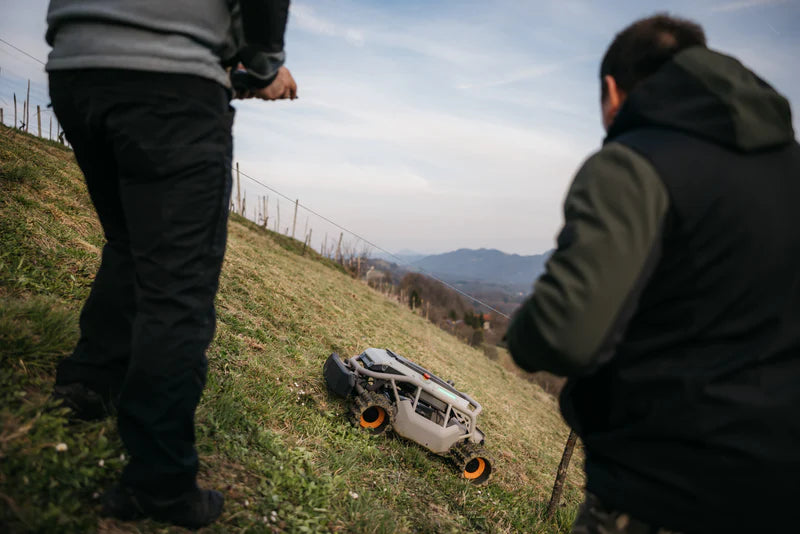 Mowrator S1 – 4WD (mit Offroad-Rädern)