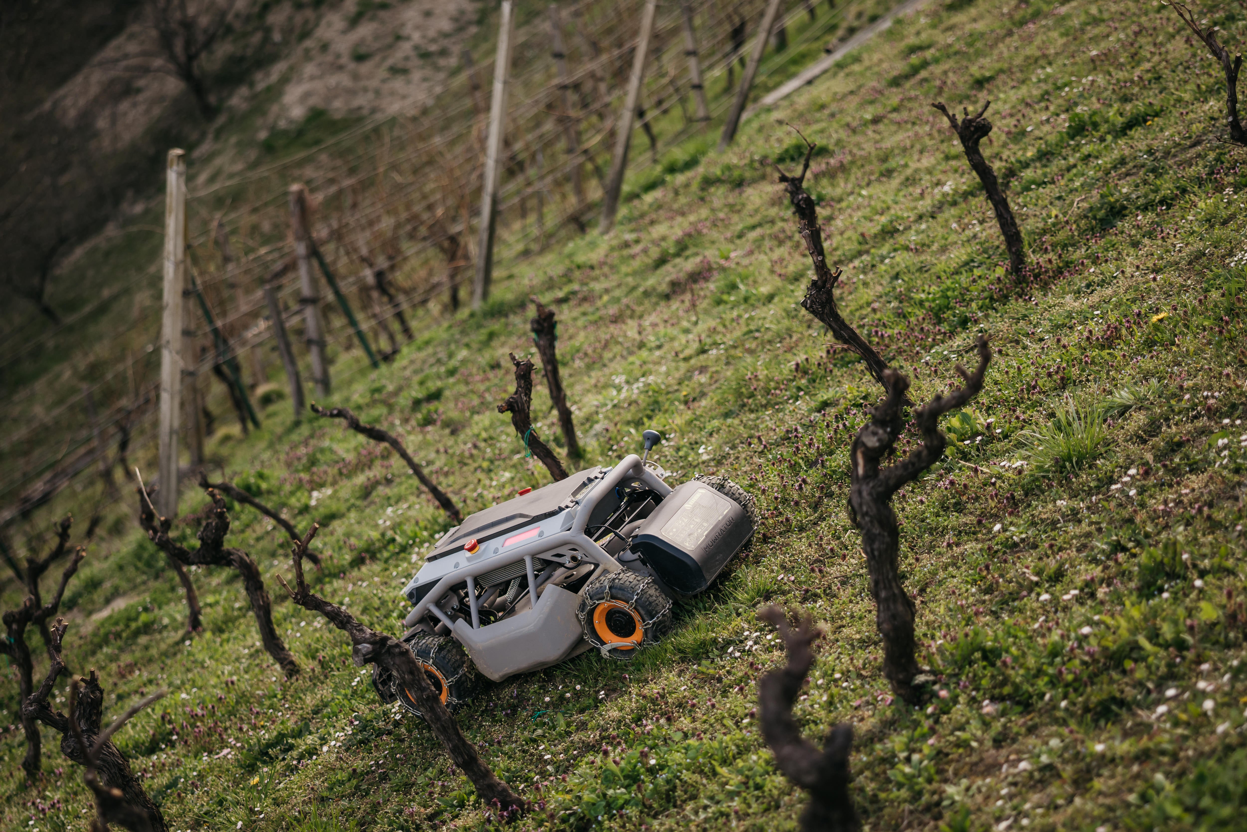Mowrator S1 - 4WD 18Ah (mit Ketten)